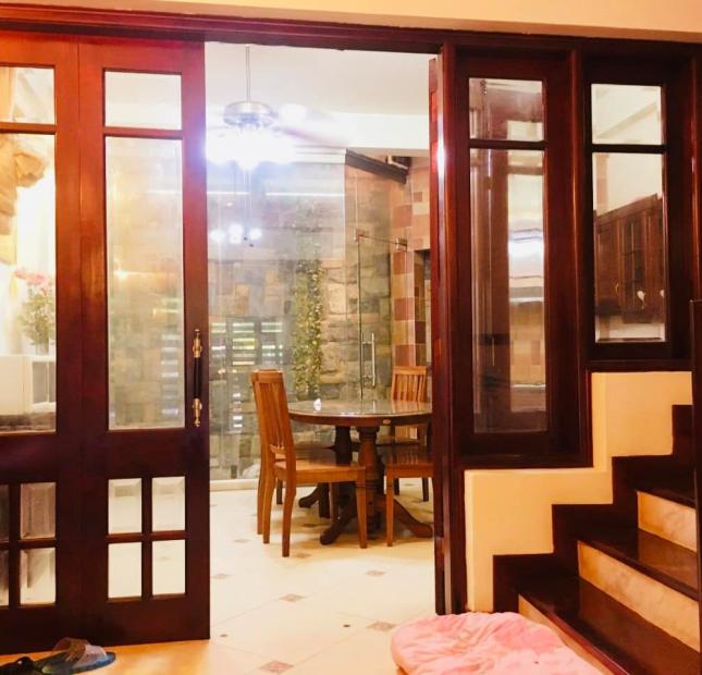 Bán Nhà PL Nguyên Hồng - Đống Đa Kinh Doanh - Ô tô tránh 62m2 giá 17.9 tỷ.