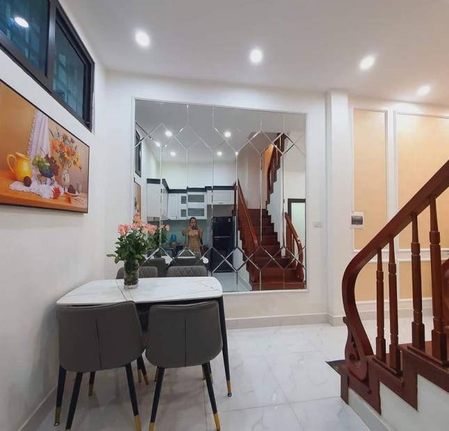 Cực Phẩm Siêu Đẹp -  Nhà Phố Thái Hà - Đống Đa Nhà Mới Tặng Nội Thất 38m2 4 tầng 5.58 tỷ.