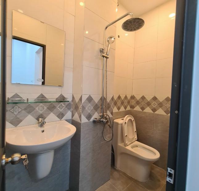 Cần bán gấp Nhà 1/Lê Văn Huân(4.4m x 26m) P13, TB-Chỉ 100 triệu/m2