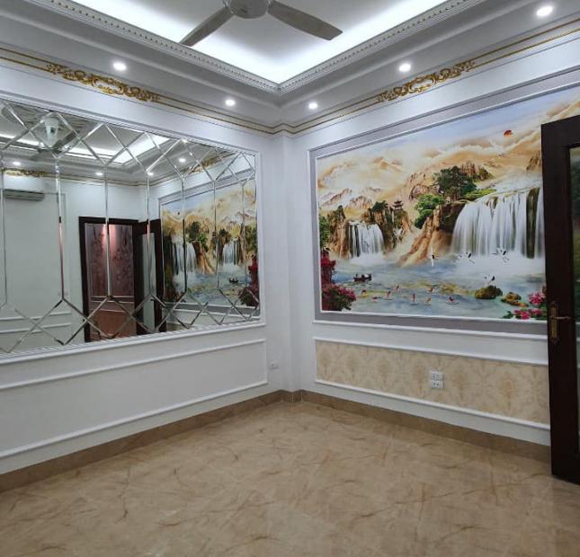 Siêu Phẩm Phố Trần Quốc Hoàn Cầu Giấy - Thang Máy - Gara Ô tô 50m2 6 tầng Giá 15.6 tỷ.