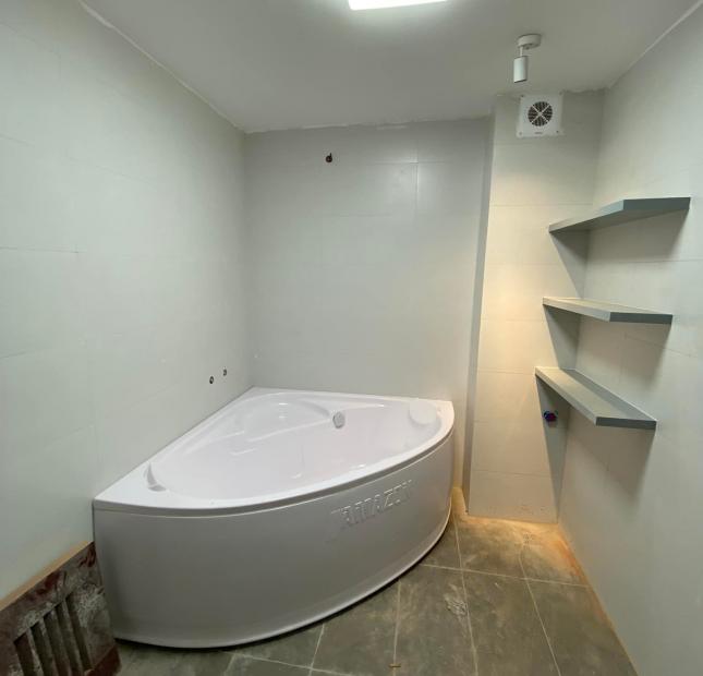 HOT HOT Mặt Phố Nguyễn Ngọc Vũ - Cầu Giấy - Mặt Tiền Khủng - Kinh Doanh Đỉnh DT 60m2 6 tầng Giá 21