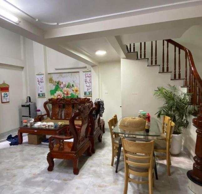 Bán nhà Phố Trần Cung - 40m2 x 5 tầng - MT 4.3m - Cách phố 20m - Chỉ 4.2 Tỷ