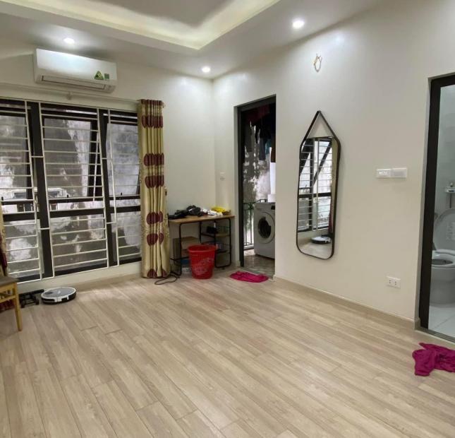 Bán nhà Phố Trần Cung - 40m2 x 5 tầng - MT 4.3m - Cách phố 20m - Chỉ 4.2 Tỷ