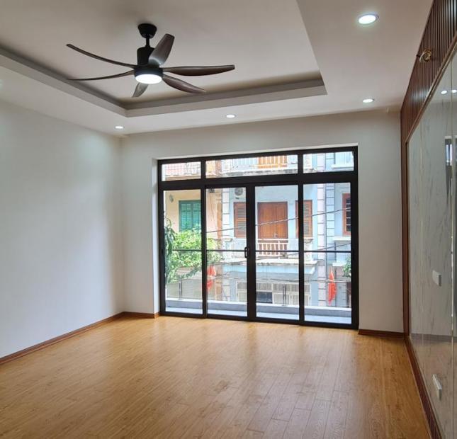 Siêu Phẩm Phân Lô Kinh Doanh - Gara - Nhà Đẹp Kim Giang - Hoàng Mai DT 60m2 4 tầng - Giá 10.2 tỷ.
