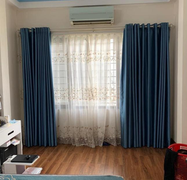 Chuyển Công Tác Bán Nhà Cổ Linh, Long Biên 30m2, 4T giá 2,85 tỷ 