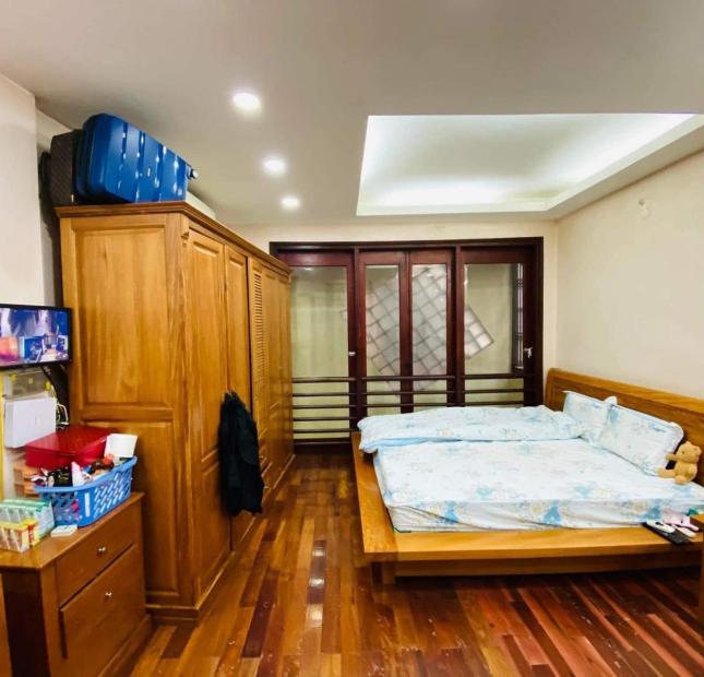 Siêu Phẩm - SIÊU ĐẸP - Phố QUAN HOA - 42m2X6 Tầng - Ở LUÔN - Giá chào 5.8 Tỷ