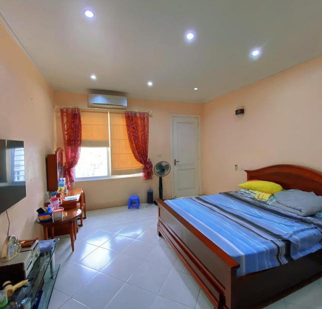Siêu Phẩm Mặt Phố Nguyễn Công Hoan Kinh Doanh Sầm Uất DT 60m2 5 tầng Giá 27 tỷ.