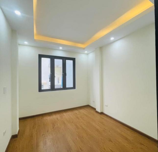 Bán nhà đẹp ngõ rộng 40m2 4tầng nhỉnh 4tỷ gần ôtô, phố Cầu Giấy(3)