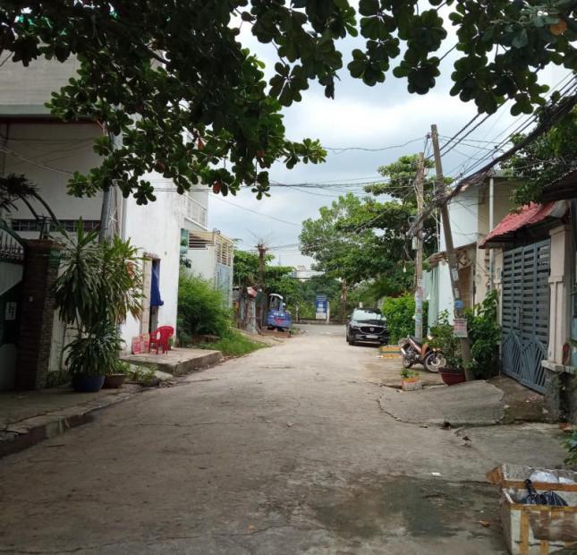 Cần tiền bán gắp lô đất hẻm 236 Nguyễn Văn Linh Q7