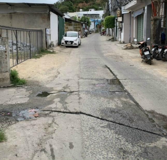 Nhà mặt tiền đường Dương Vân Nga, tp Nha Trang diện tích 72,5m2 giá bán 2,25 tỷ