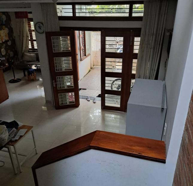 Biệt Thự cần bán- Điện Biên Phủ-120M2 - 3 tầng- chỉ 6.5 tỷ. 