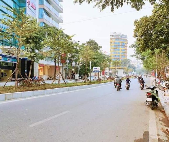Bán gấp nhà phố Đào Tấn 100m2 mặt tiền 7.3m gara ô tô, trung tâm quận Ba Đình