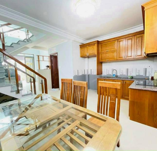 Chính chủ bán Gấp nhà Lê Đức Thọ P16, diện tích 102m2, 3 tầng, giá 6.3 tỷ - 0707965980