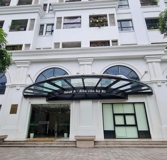 Chính chủ gửi bán căn hộ Duplex Royal City. DT 180m². Tặng lại nội thất hoàng gia. Giá nhỉnh 8 tỷ có thương lượng