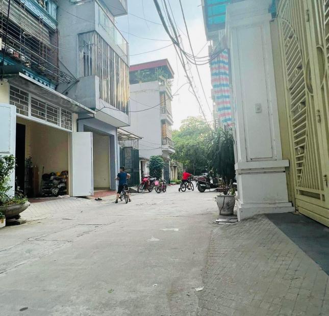 B.A.N NHÀ phân lô NGUYỄN HOÀNG – CẦU GIẤY- 56m - 8.8 tỷ