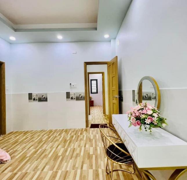Bán nhà 285 CMT8 P12 Q10. Cách Hà Đô 100m, giá 10.7 tỷ TL 