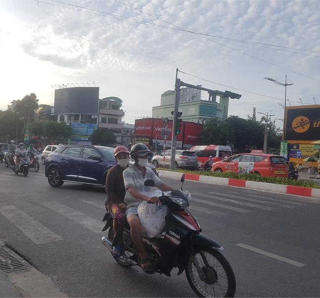 Cho thuê mặt bằng rộng 300m2 ngay ngã 5 Trương Công Định TP Vũng Tàu