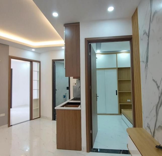 Siêu rẻ đẹp! Chung cư Hoàng Quốc Việt - Cầu Giấy chỉ 700 triệu căn 30-50m2. Full nội thất
