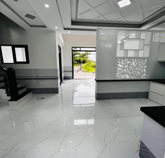 Bán biệt thự hẻm 1764 Lê Văn Lương, dt 8 x 11m, 4 tầng, st, 4 pn, 5wc, giá 5,8 tỷ.