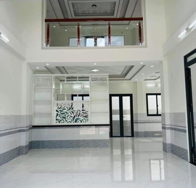 Bán biệt thự hẻm 1764 Lê Văn Lương, dt 8 x 11m, 4 tầng, st, 4 pn, 5wc, giá 5,8 tỷ.