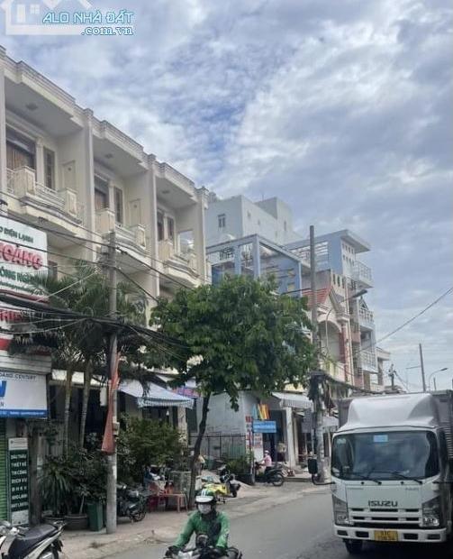 Bán nhà Mặt tiền Nguyễn Văn Quỳ Quận 7, 5x15 k quy hoạch lộ giới chỉ 8.2tỷ TL