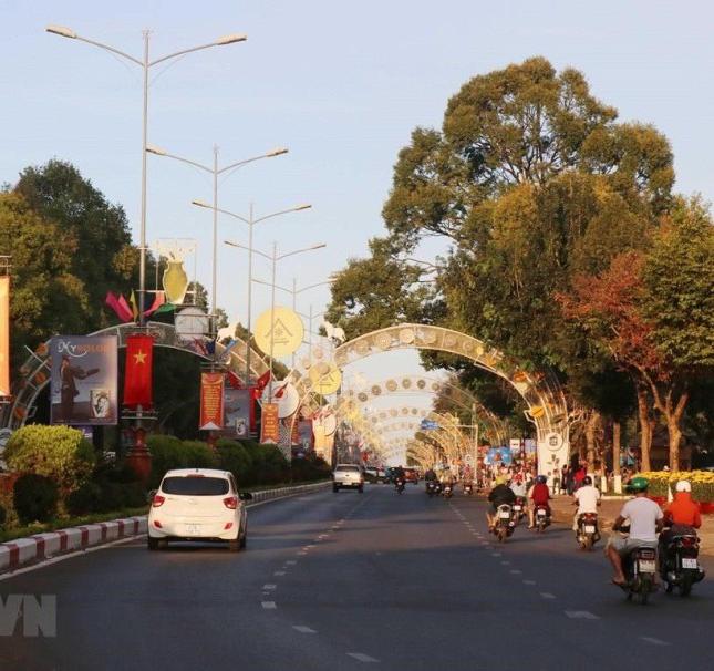 Nhà mặt tiền đường Nguyễn Tất Thành 4mx25,3m (100,2 mét vuông, nở hậu), gần ngã 6 trung tâm thành