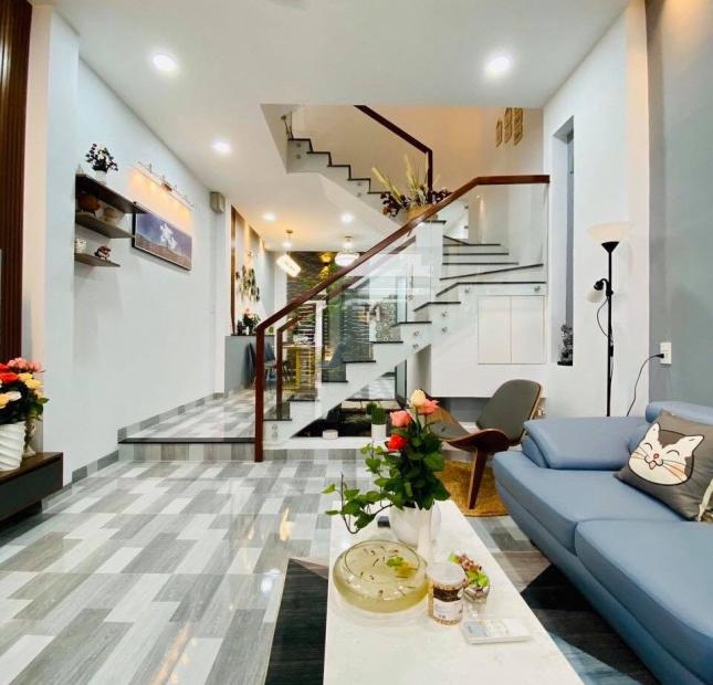 Bán nhà riêng QUANG TRUNG 68m2 chỉ 5tỷ8, OTO, 4TẦNG 4pn 6wc