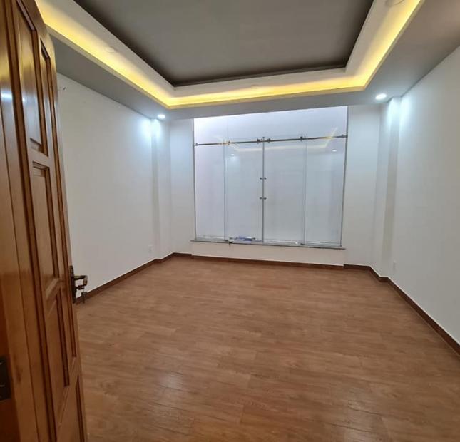 Nhà 4TẦNG 68m2 THỐNG NHẤT chỉ 5tỷ8 - OTO - NHÀ ĐẸP 4pn 6wc