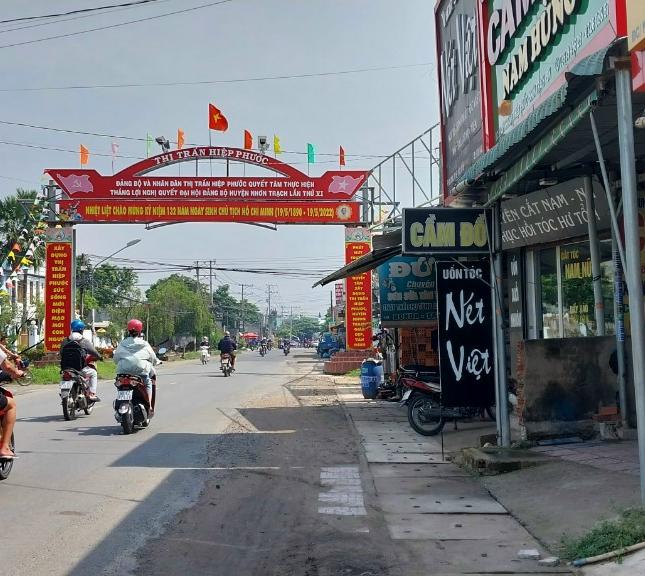 Bán rẻ lô đất ngay Thị trấn Hiệp Phước, Nhơn Trạch. Khu dân cư hiện hữu buôn bán sôi động.