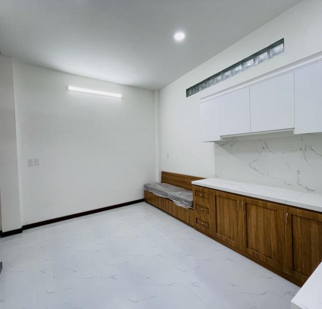 NHÀ ĐẸP 4 TẦNG, NGUYỄN THÁI SƠN 40M2 NHỈNH 3TỶ