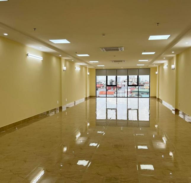 Toà văn phòng siêu thoáng hiệu suất cao thang máy nhập khẩu nhỉnh 30 tỷ