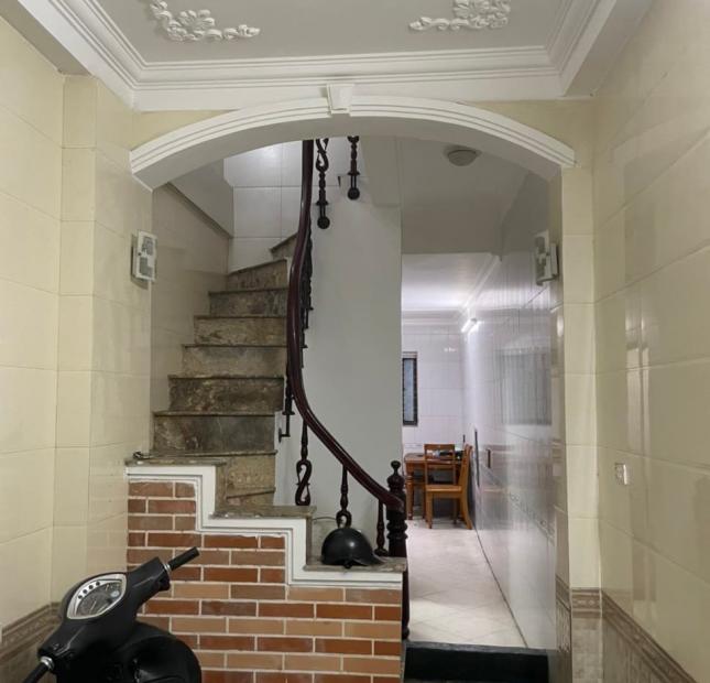 Bán nhà riêng phố Đội Cấn, Ba Đình, gần phố, 3 tầng 31 m2 giá 3.1 tỷ