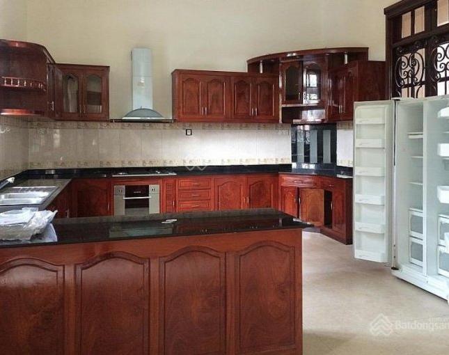 Bán nhà Phan Xích Long, kế bên Hoa Đào, P2, Phú Nhuận, DT: 8x25m, Giá 39.8 tỷ