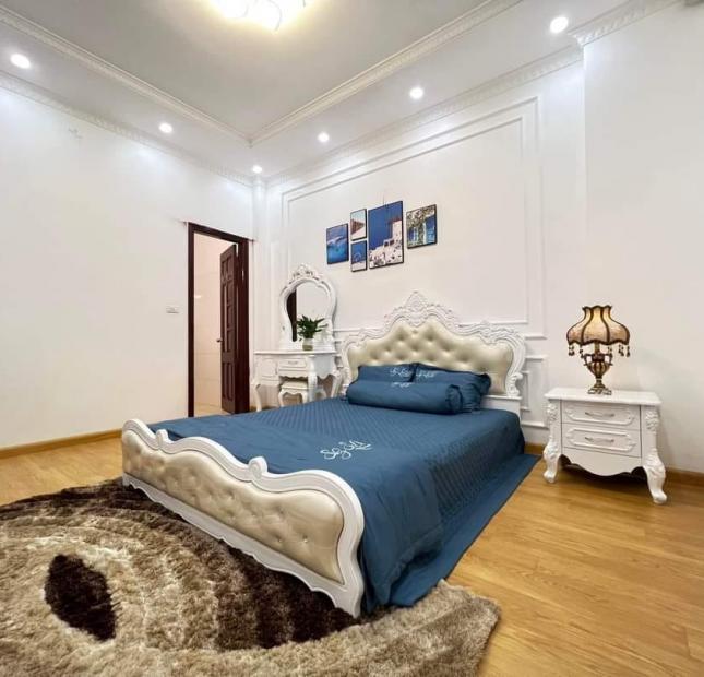 Bán nhà 38m2 5tầng MT4m 3.88tỷ phố Hoàng Quốc Việt, Võ Chí Công Cầu Giấy(1)