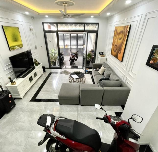 Chính chủ bán nhà Hoàng Diệu 2, Hẻm xe hơi, DT 160m2 - 7.9 Tỷ GỌI 0962725123
