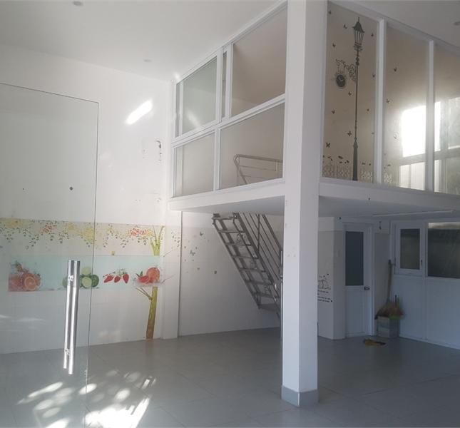 Cho thuê mặt bằng to 200m2 đường Lê Hồng Phong, Vũng Tàu