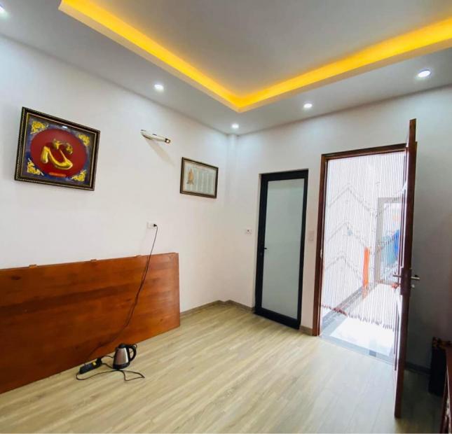 Bán nhà riêng tại Đường Bạch Thái Bưởi, Hà Đông,  Hà Nội diện tích 43m2  giá 5.7 Tỷ lh 0333846866