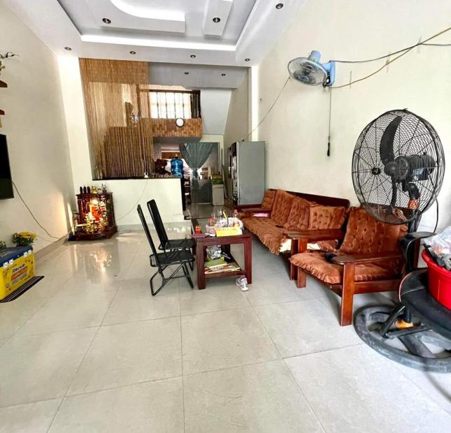 Nhà ĐẸP HXH vị trí ĐẸP đường Nguyễn Oanh, 72M2 (4M x 18M), 4 Tầng, chỉ 9,2 Tỷ