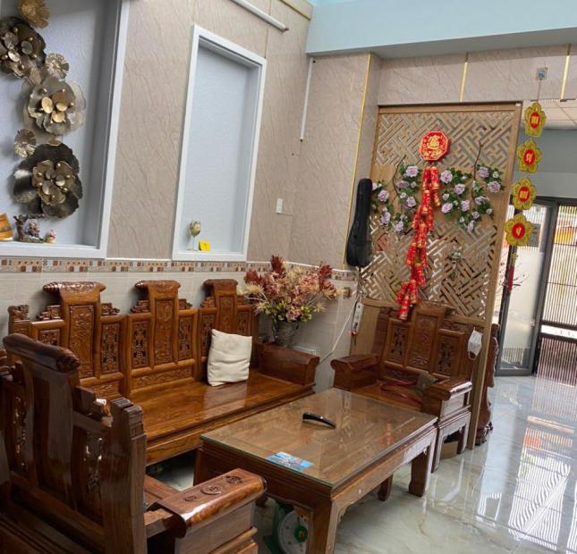 Bán Nhà mặt tiền Đường Nguyễn Sáng, Tân Phú, 65m2, 5 Lầu, 4 P.Ngủ, Giá Rẻ