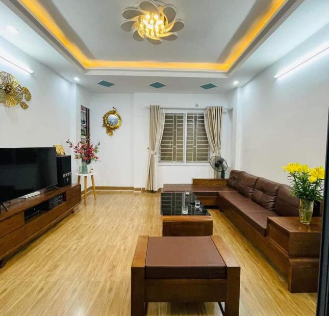 Bán nhà chính chủ phố Võ Chí Công, Hoàng Quốc Việt 48m x 5T giá 4.38 tỷ