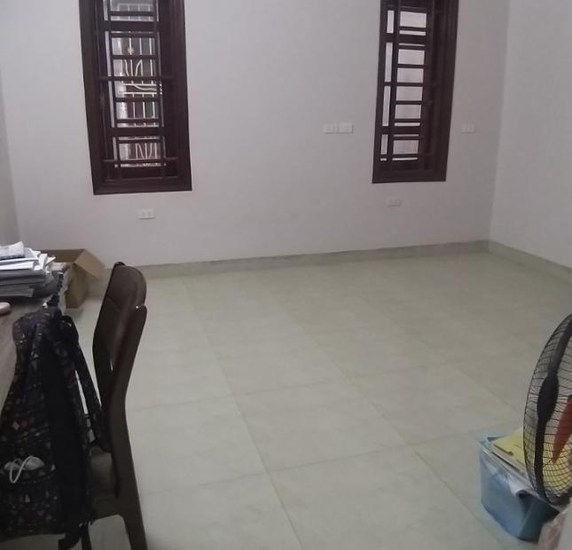 Cho thuê nhà Nguyễn Xiển, 70m2, 6 tầng, thang máy làm văn phòng