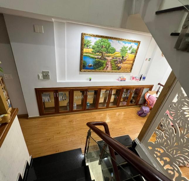 Chủ là một cán bộ về hưu, cần bán Gấp nhà 75M2 Lê Văn Thọ giá 6.6tỷ