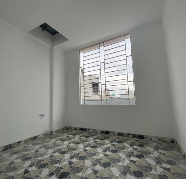 Bán nhà 4 tầng (30m2 - 3pn) tại Yên Nghĩa, Hà Đông. Giá 2,1 tỷ, cách 5p ql6