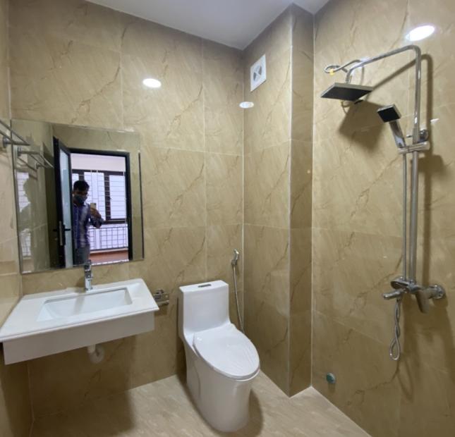Bán nhà 4 tầng (30m2 - 3pn) tại Yên Nghĩa, Hà Đông. Giá 2,1 tỷ, cách 5p ql6