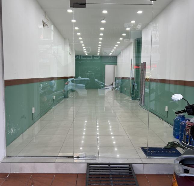 Cho Thuê Mặt Bằng Kinh Doanh Tự Do Tại Quận 10 TP HCM