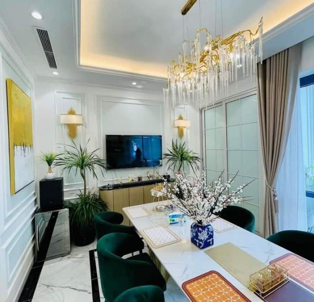 Bán gấp chung cư Royal Nguyễn Trãi 5.69 tỷ, 110m2. full NT