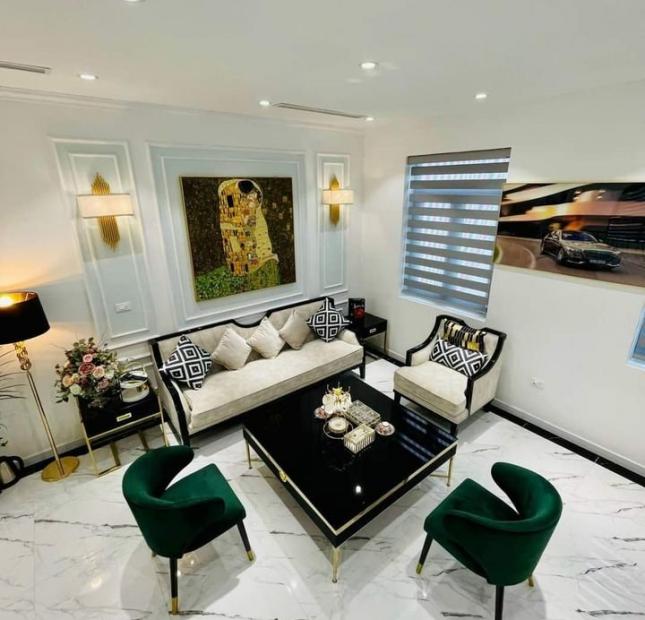 Bán gấp chung cư Royal Nguyễn Trãi 5.69 tỷ, 110m2. full NT