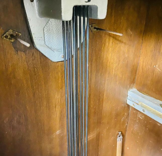 Đồng Hồ treo tường mang thương hiệu Vedette