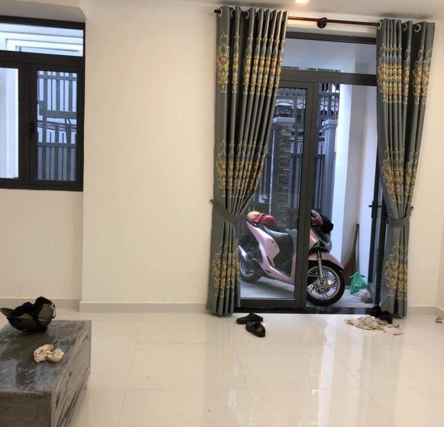 Bán nhà Phan Văn Trị Bình Thạnh DT 5.5x16m , Trệt Lầu 3 Phòng Ngủ Tolet riêng giá chỉ 8.3 tỷ