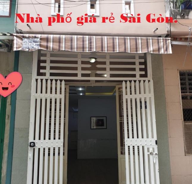 Nhà HXH KD Huỳnh Văn Bánh, P13, Phú Nhuận, 42m2, 2 tầng, giá rẻ. Tùng thổ cư.
